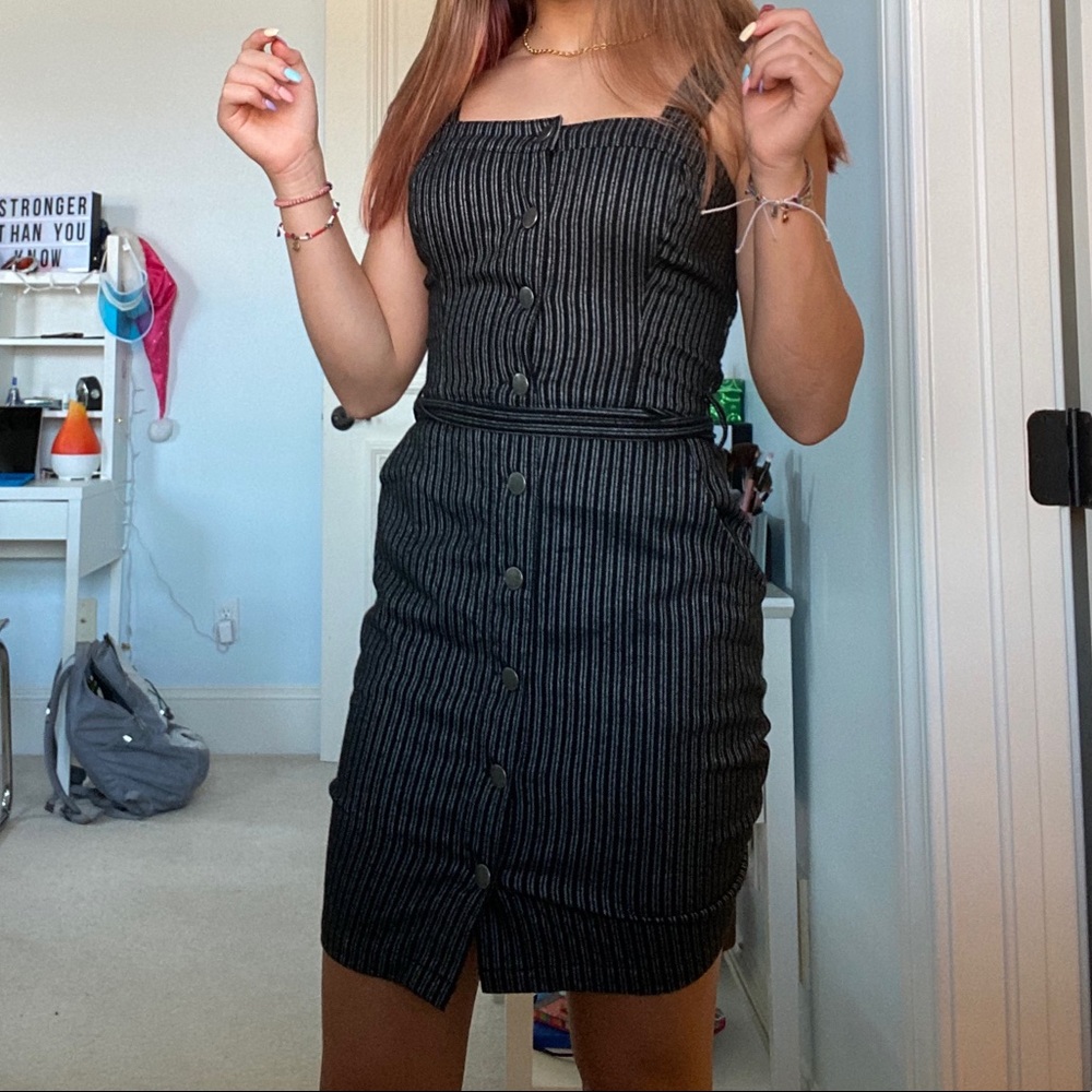 Hollister Pinstripe Button Dress 🖤
